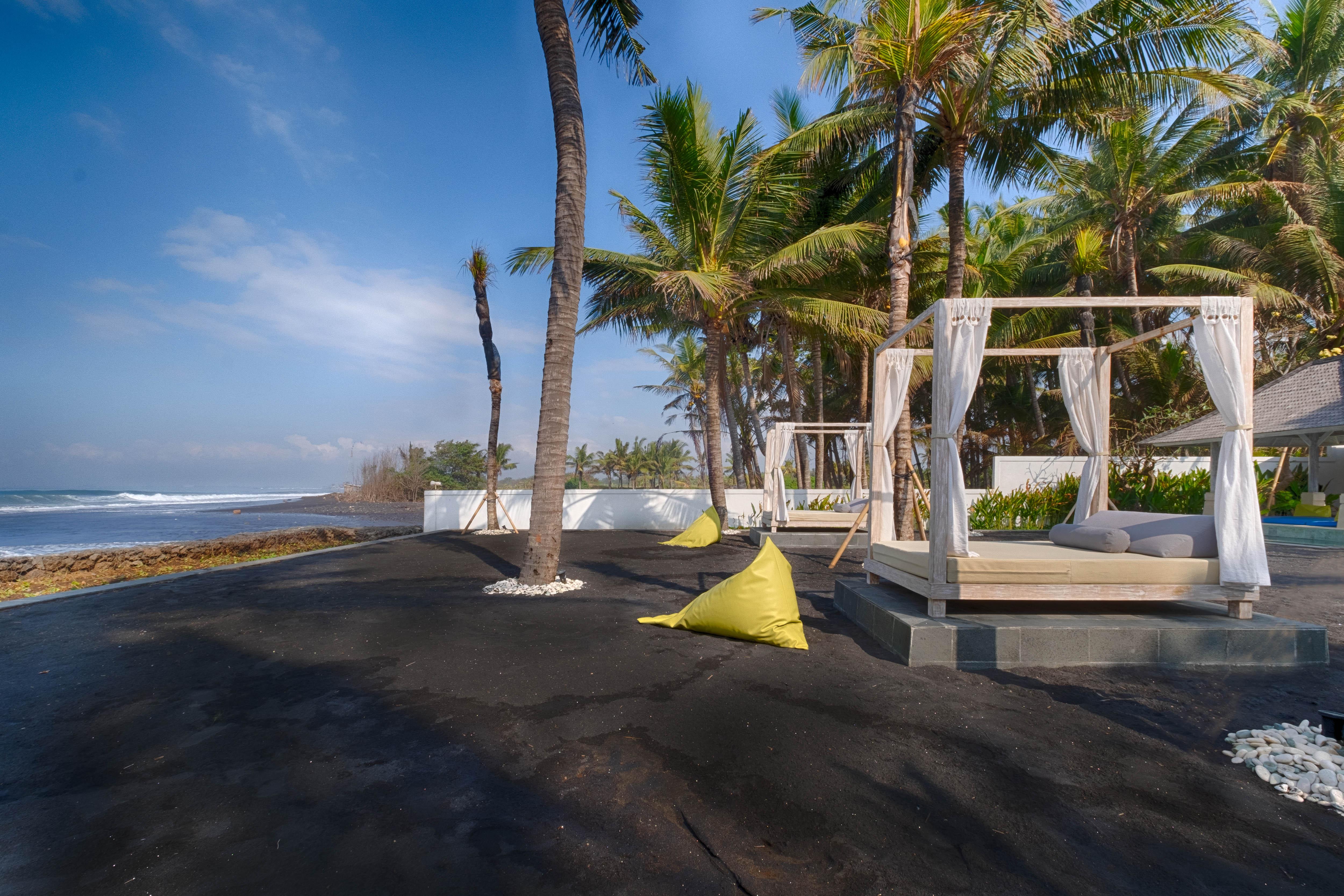 Kutus Kutus Saba Beach Villa Sukawati Exterior foto