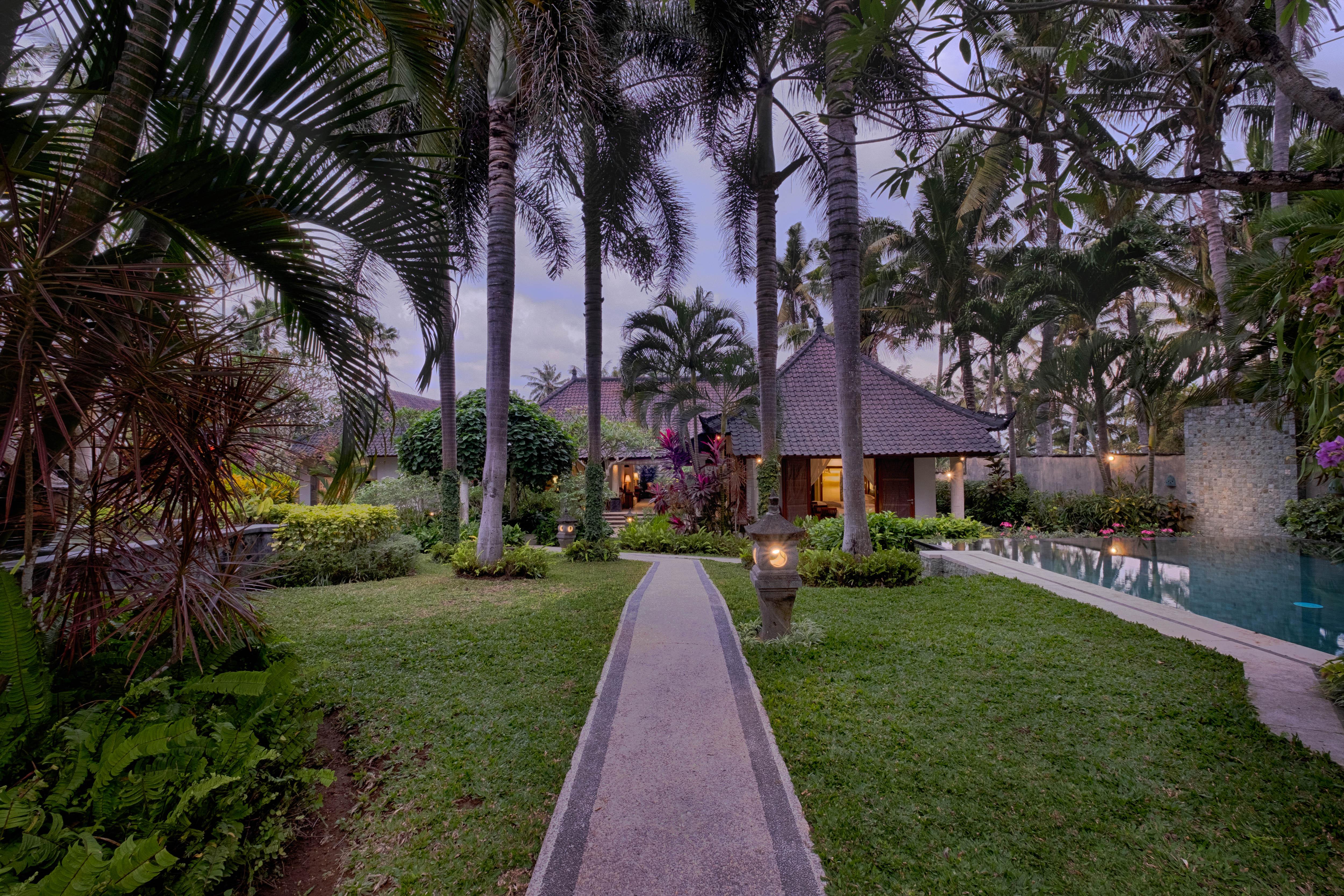 Kutus Kutus Saba Beach Villa Sukawati Exterior foto