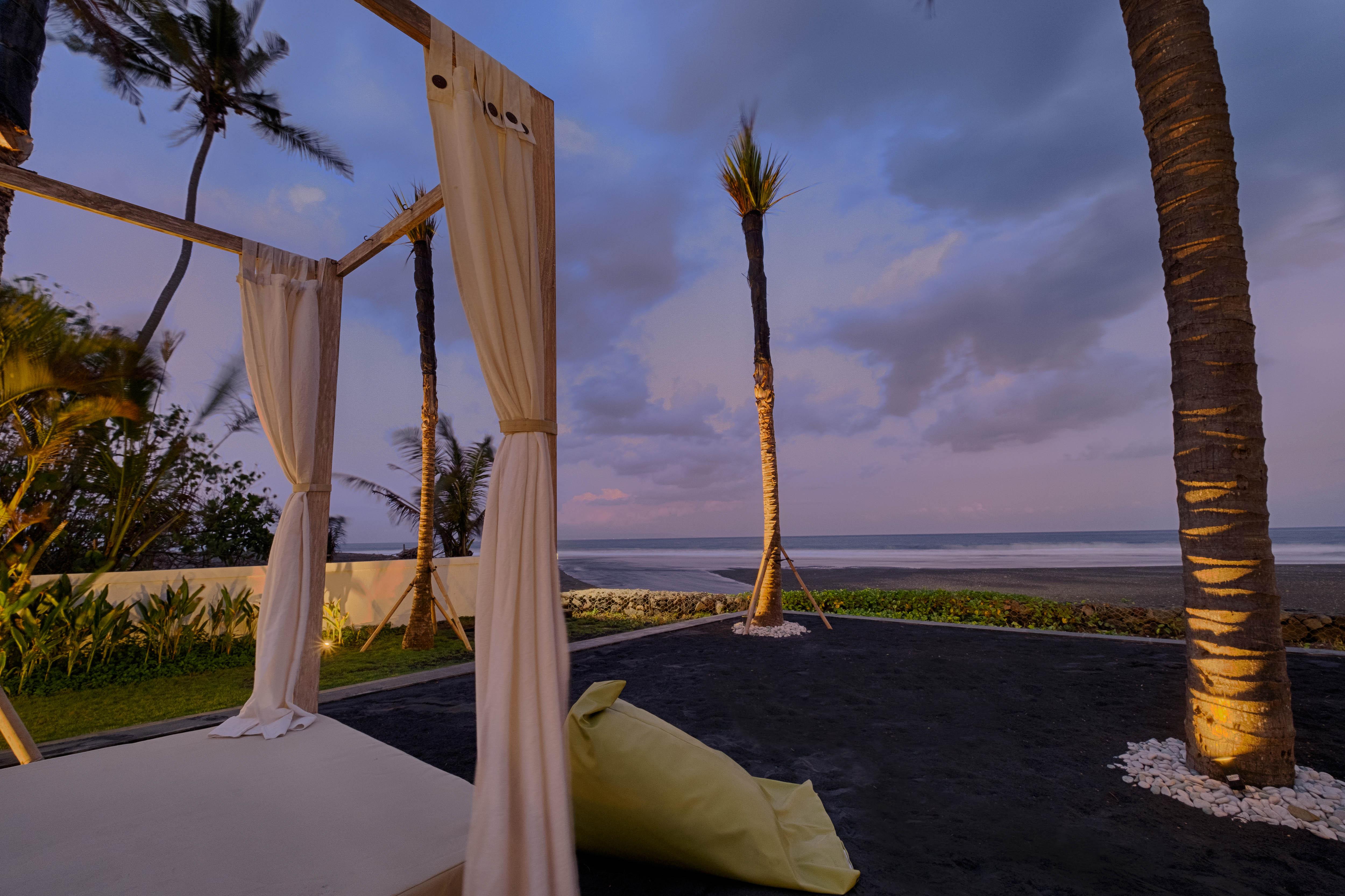 Kutus Kutus Saba Beach Villa Sukawati Exterior foto